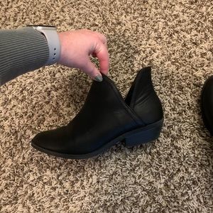 Mini black boots
